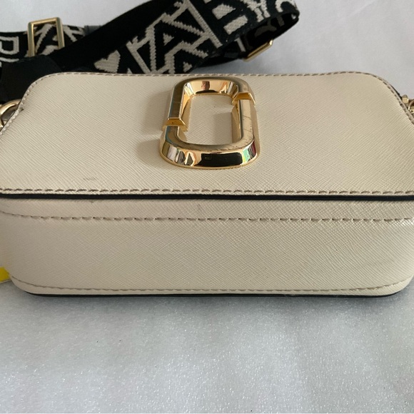 Marc Jacobs White and Gold Crossbody Bag - Picture 7 of 14